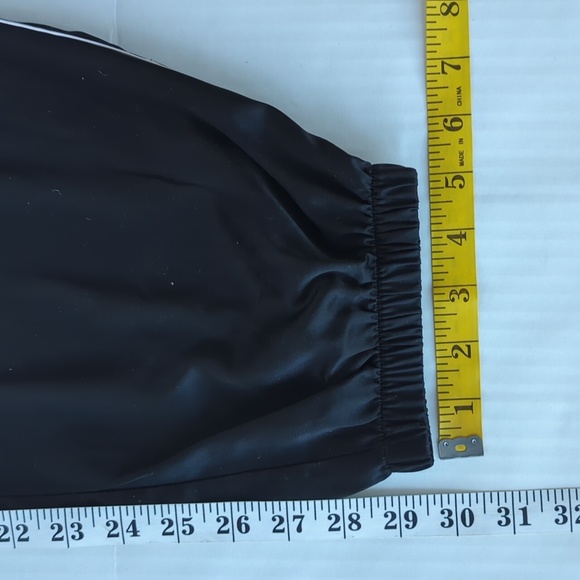 Victoria's Secret Heart Stripe Pajama Pants MEDIUM Black Pink Silky Satiny Feel - Picture 16 of 16